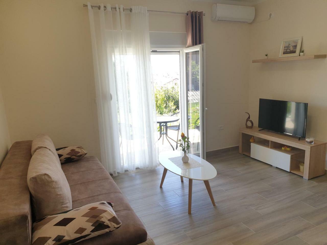 Apartments Jadran Tivat Exterior foto